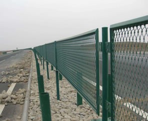 新疆高速公路护栏网005